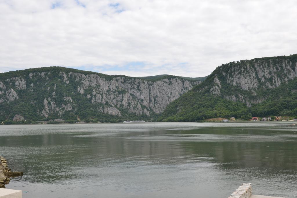 Vila Golful Dunarii Dubova Dış mekan fotoğraf